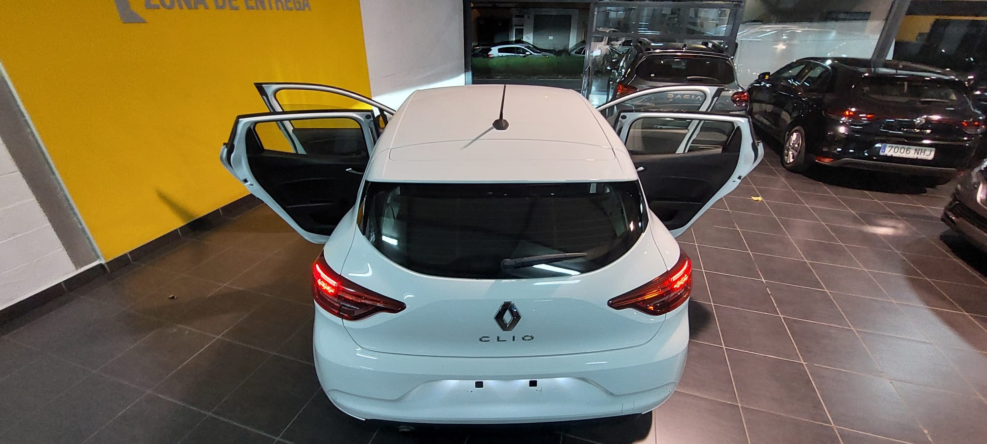 Renault Clio 1.5 dci 100cv foto 11